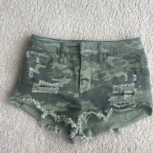 Mossimo camo jean shorts - size 0